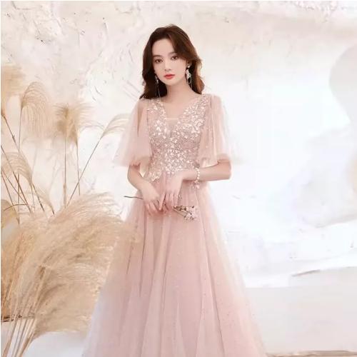 Elegant Pink V-Neck Tulle Gown